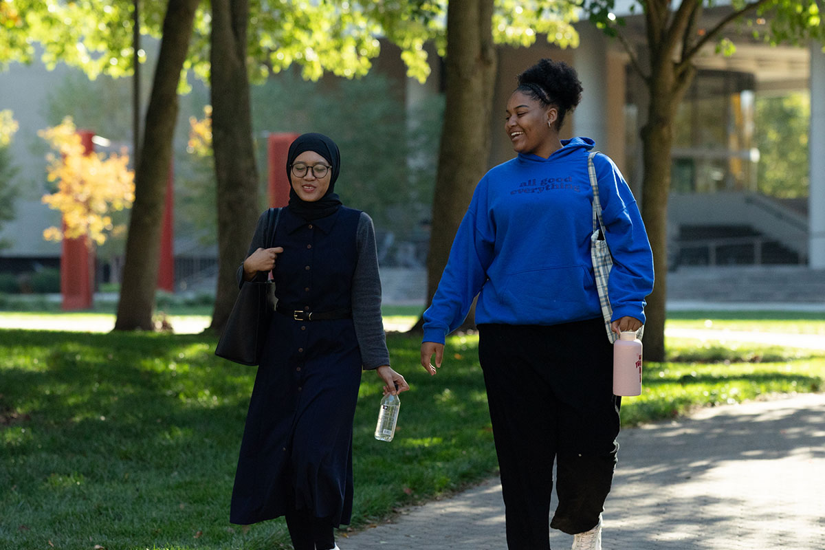 Students preparing for spring semester on campus