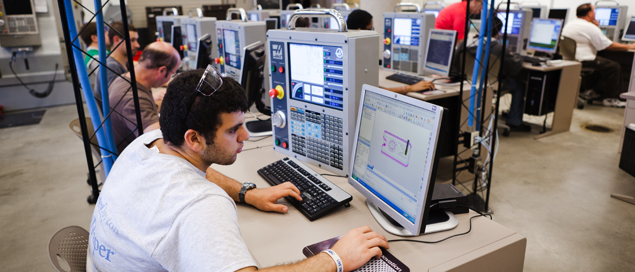 Students Working in the HAAS LAB